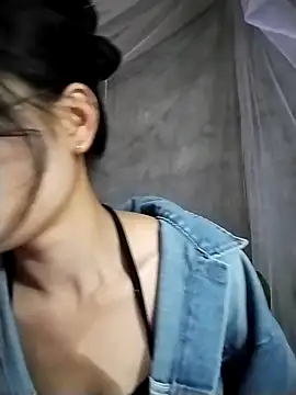 saronla 03 online show from December 20, 2025, 2:03 am