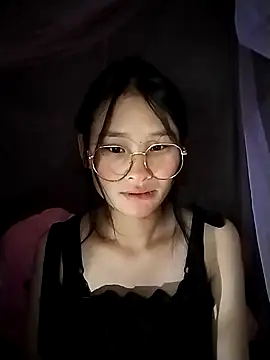 Snapshot of saronla_03 chatting on October 29, 2025, 8:24 am saronla 03 online show from October 29, 2025, 8:24 am