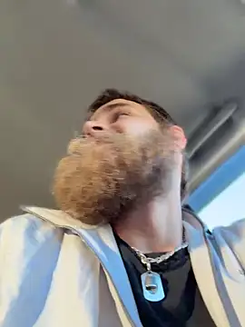 Snapshot of high3ndlowlife chatting on April 10, 2026, 11:50 am high3ndlowlife online show from April 10, 2026, 11:50 am