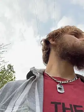 Snapshot of high3ndlowlife chatting on March 26, 2026, 12:25 pm high3ndlowlife online show from March 26, 2026, 12:25 pm