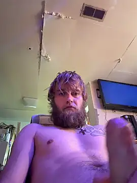 Snapshot of high3ndlowlife chatting on April 1, 2026, 5:43 pm high3ndlowlife online show from April 1, 2026, 5:43 pm