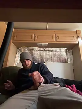 Snapshot of high3ndlowlife chatting on December 15, 2025, 5:41 pm high3ndlowlife online show from December 15, 2025, 5:41 pm