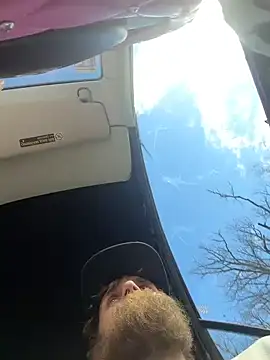 Snapshot of high3ndlowlife chatting on January 17, 2026, 6:44 pm high3ndlowlife online show from January 17, 2026, 6:44 pm