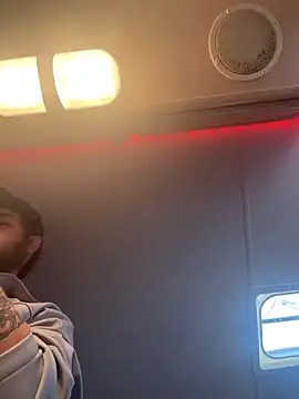 Snapshot of high3ndlowlife chatting on January 5, 2026, 5:27 pm high3ndlowlife online show from January 5, 2026, 5:27 pm