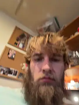 Snapshot of high3ndlowlife chatting on March 31, 2026, 9:50 pm high3ndlowlife online show from March 31, 2026, 9:50 pm