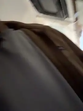 Snapshot of high3ndlowlife chatting on February 12, 2026, 6:51 pm high3ndlowlife online show from February 12, 2026, 6:51 pm