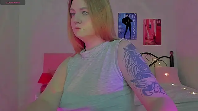 Snapshot of Ruby_Al1en chatting on January 11, 2026, 1:12 am Ruby Al1en online show from January 11, 2026, 1:12 am