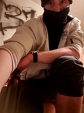 Snapshot of Kaosmikey chatting on February 8, 2026, 4:26 pm Kaosmikey online show from February 8, 2026, 4:26 pm