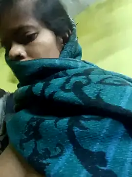 Snapshot of Juhi_chawla chatting on November 13, 2025, 10:35 pm Juhi chawla online show from November 13, 2025, 10:35 pm