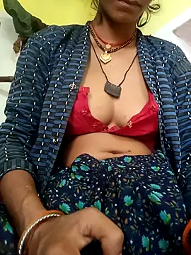 Snapshot of Juhi_chawla chatting on November 1, 2025, 5:25 am Juhi chawla online show from November 1, 2025, 5:25 am