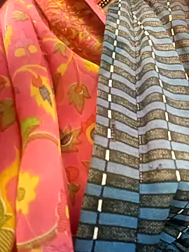 Snapshot of Juhi_chawla chatting on November 8, 2025, 1:42 am Juhi chawla online show from November 8, 2025, 1:42 am