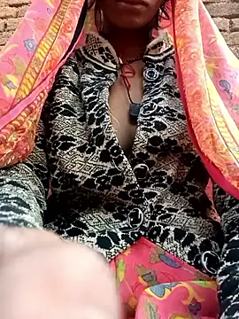 Snapshot of Juhi_chawla chatting on November 10, 2025, 1:43 am Juhi chawla online show from November 10, 2025, 1:43 am