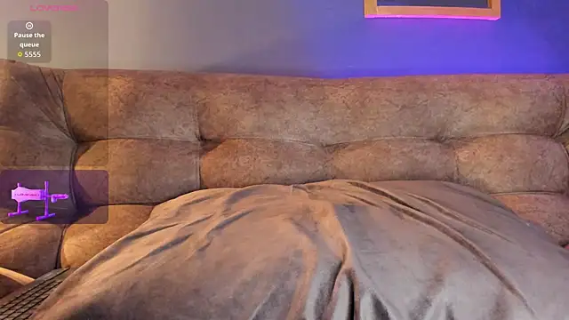 Snapshot of RACHELRUIZ chatting on November 13, 2025, 6:23 pm RACHELRUIZ online show from November 13, 2025, 6:23 pm