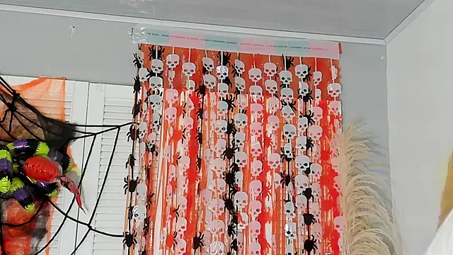 miilo wolf online show from October 10, 2025, 11:33 am