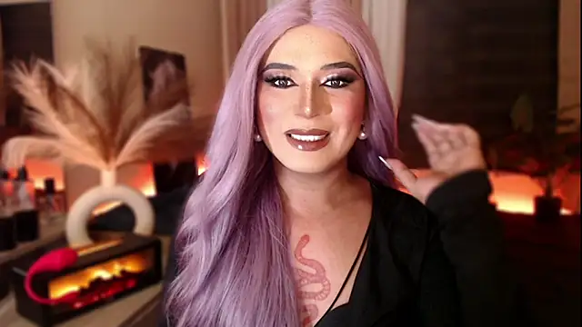 Snapshot of mslilly_croft chatting on February 16, 2026, 4:49 pm mslilly croft online show from February 16, 2026, 4:49 pm