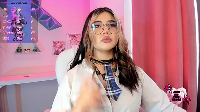 Snapshot of pinkk_deemon chatting on January 16, 2026, 1:04 pm pinkk deemon online show from January 16, 2026, 1:04 pm