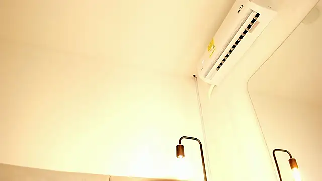 Lilith Blaze  online show from February 16, 2026, 1:21 pm