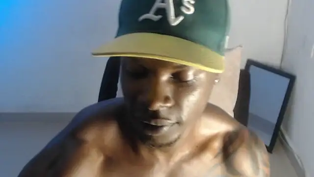 Snapshot of MrByronStallion chatting on November 7, 2025, 10:09 am MrByronStallion online show from November 7, 2025, 10:09 am