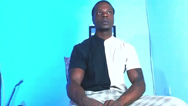 Snapshot of MrByronStallion chatting on November 5, 2025, 3:04 pm MrByronStallion online show from November 5, 2025, 3:04 pm