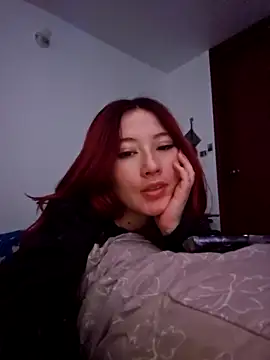 lunnaa  online show from November 23, 2025, 5:06 am