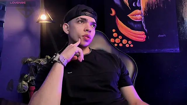 Eryonbradley online show from November 6, 2025, 11:25 am