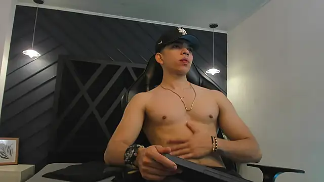 Eryonbradley online show from September 23, 2025, 11:28 am