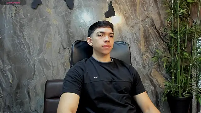 Eryonbradley online show from February 11, 2026, 11:21 am