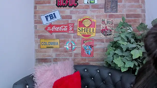 Snapshot of misss_luxury chatting on November 25, 2025, 10:59 am misss luxury online show from November 25, 2025, 10:59 am