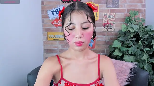 Snapshot of misss_luxury chatting on October 14, 2025, 11:00 am misss luxury online show from October 14, 2025, 11:00 am