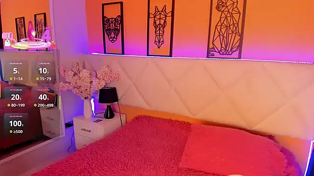 veronica hill  online show from December 17, 2025, 3:11 am