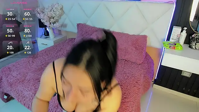 Snapshot of veronica_hill_ chatting on September 11, 2025, 3:39 am veronica hill online show from September 11, 2025, 3:39 am