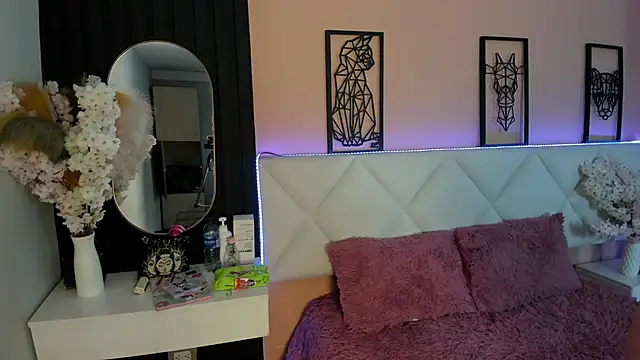 Snapshot of veronica_hill_ chatting on September 9, 2025, 3:16 am veronica hill online show from September 9, 2025, 3:16 am