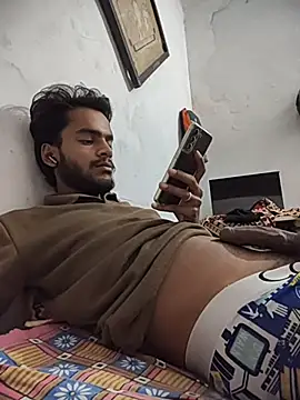 yashuuuu021 online show from October 7, 2025, 6:09 pm