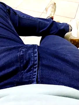 JoaoPedro17cm online show from September 17, 2025, 12:40 pm