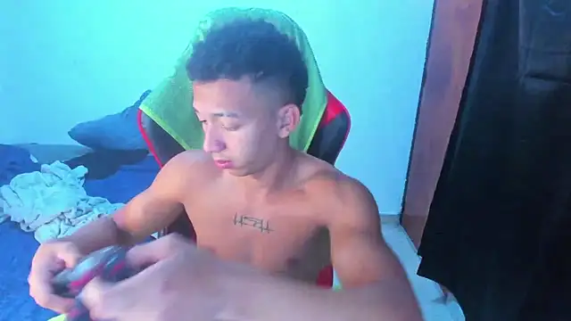 Snapshot of JuanchiT66 chatting on April 5, 2026, 11:00 pm JuanchiT66 online show from April 5, 2026, 11:00 pm