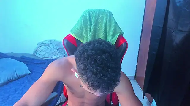 Snapshot of JuanchiT66 chatting on April 6, 2026, 2:18 pm JuanchiT66 online show from April 6, 2026, 2:18 pm