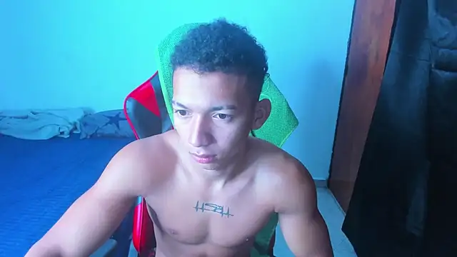 Snapshot of JuanchiT66 chatting on April 10, 2026, 3:19 pm JuanchiT66 online show from April 10, 2026, 3:19 pm