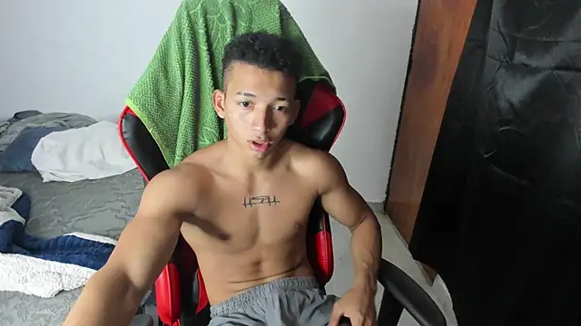 Snapshot of JuanchiT66 chatting on February 25, 2026, 1:06 am JuanchiT66 online show from February 25, 2026, 1:06 am