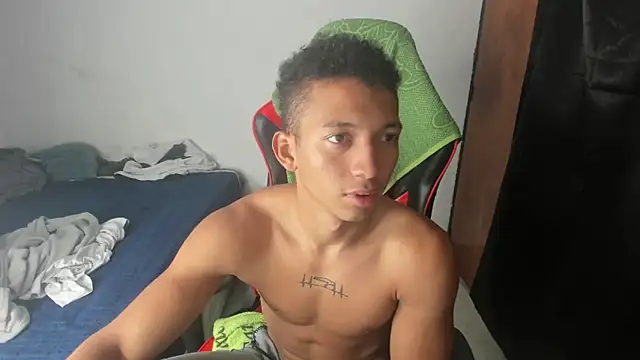 Snapshot of JuanchiT66 chatting on March 28, 2026, 12:11 am JuanchiT66 online show from March 28, 2026, 12:11 am