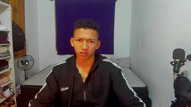 Snapshot of JuanchiT66 chatting on October 22, 2025, 3:06 am JuanchiT66 online show from October 22, 2025, 3:06 am