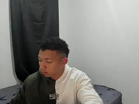 Snapshot of JuanchiT66 chatting on December 19, 2025, 7:11 am JuanchiT66 online show from December 19, 2025, 7:11 am