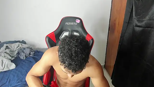 Snapshot of JuanchiT66 chatting on February 28, 2026, 7:02 pm JuanchiT66 online show from February 28, 2026, 7:02 pm