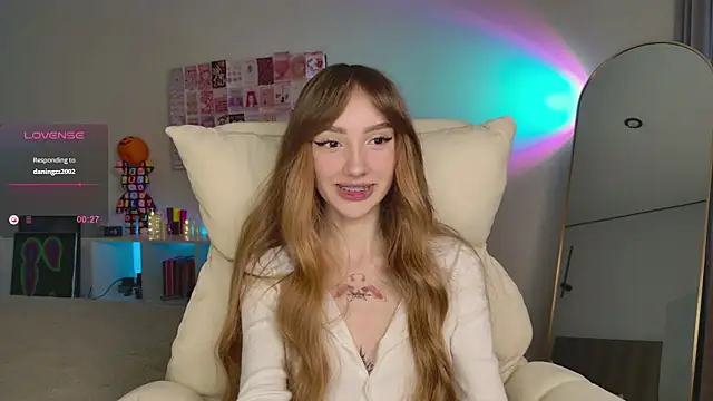 Snapshot of Lunainnk chatting on November 8, 2025, 1:20 am Lunainnk online show from November 8, 2025, 1:20 am