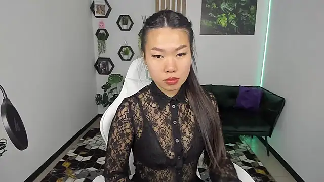 Snapshot of LunaPurrr chatting on October 16, 2025, 3:37 am LunaPurrr online show from October 16, 2025, 3:37 am