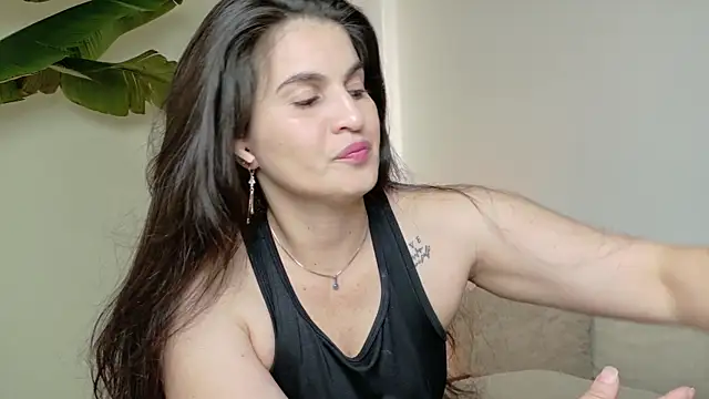 Snapshot of lizdevine chatting on October 31, 2025, 4:03 pm lizdevine online show from October 31, 2025, 4:03 pm