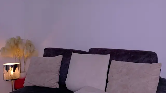 Snapshot of lizdevine chatting on September 23, 2025, 4:14 pm lizdevine online show from September 23, 2025, 4:14 pm