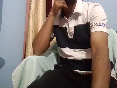 Snapshot of creativecommin chatting on November 9, 2025, 4:00 pm creativecommin online show from November 9, 2025, 4:00 pm