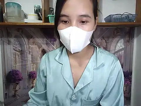 Snapshot of Linda-24 chatting on November 19, 2025, 6:30 pm Linda-24 online show from November 19, 2025, 6:30 pm