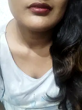 Snapshot of Cute_pinkii chatting on November 14, 2025, 7:50 pm Cute pinkii online show from November 14, 2025, 7:50 pm