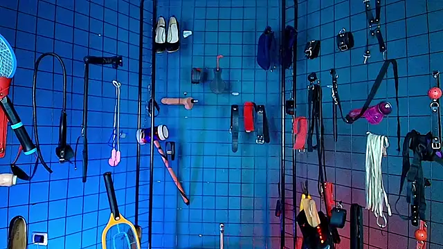 Snapshot of MrEbonybdsm chatting on December 17, 2025, 12:10 pm MrEbonybdsm online show from December 17, 2025, 12:10 pm